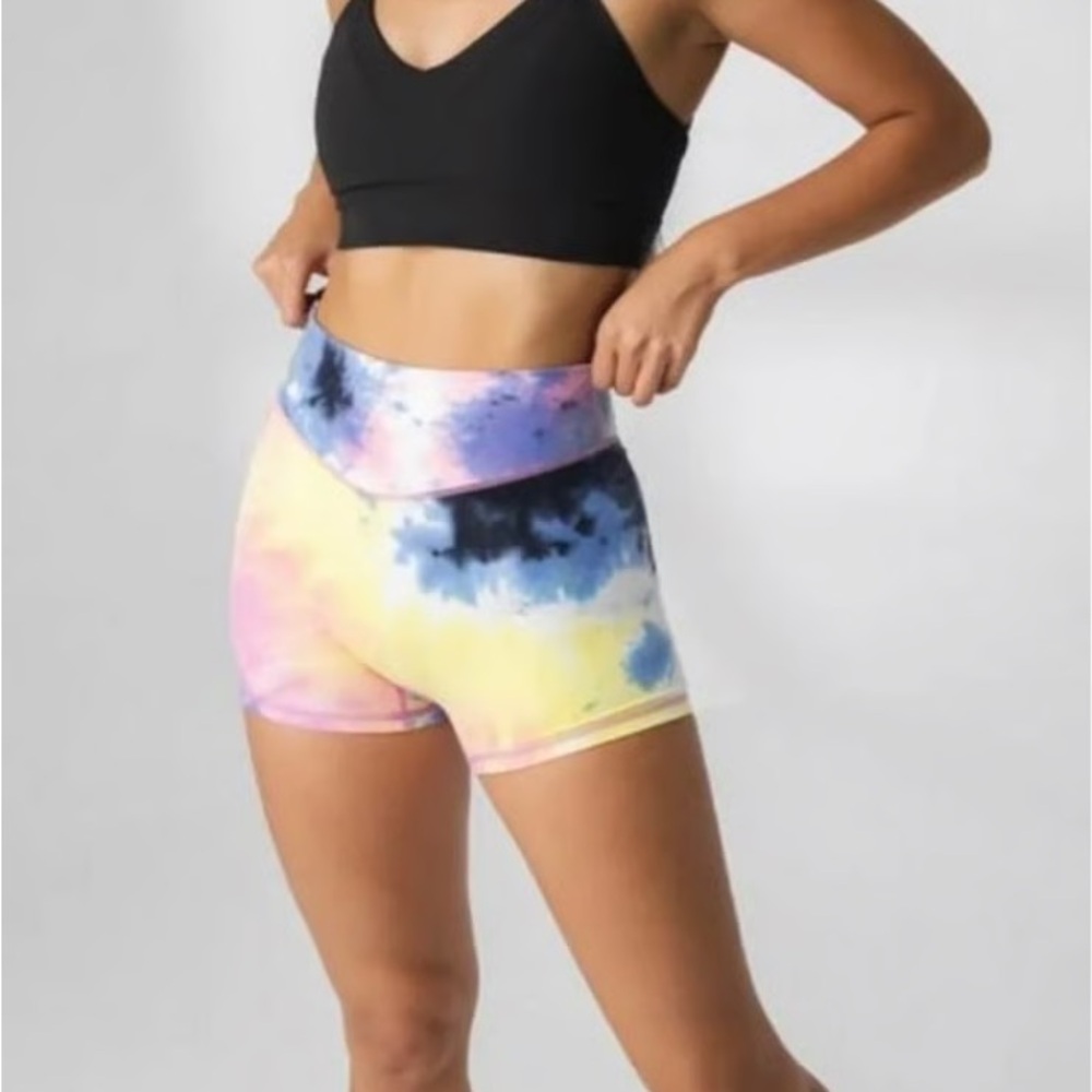Vitality cloud, rider shorts, in thunderstorm